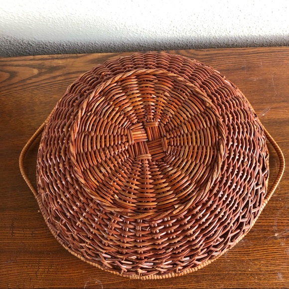 round wicker basket with small handles - Picture 7 of 10